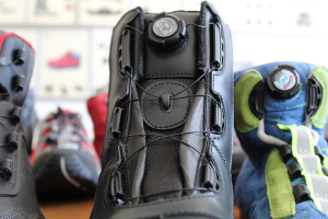 Quick-lacing systems for footwear: Diffusion and use